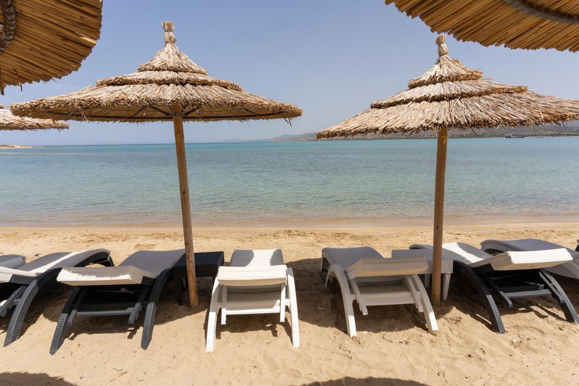 Coralli Rooms & Restaurant Elafonissos Exterior photo