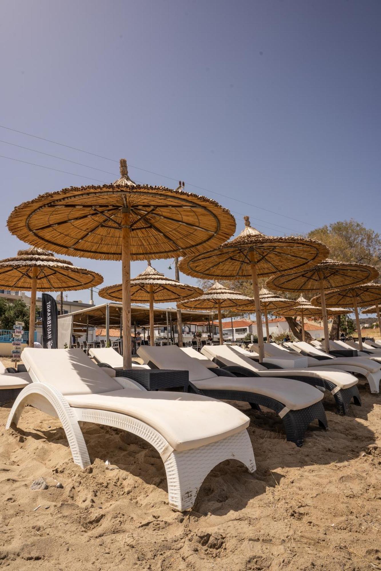 Coralli Rooms & Restaurant Elafonissos Exterior photo